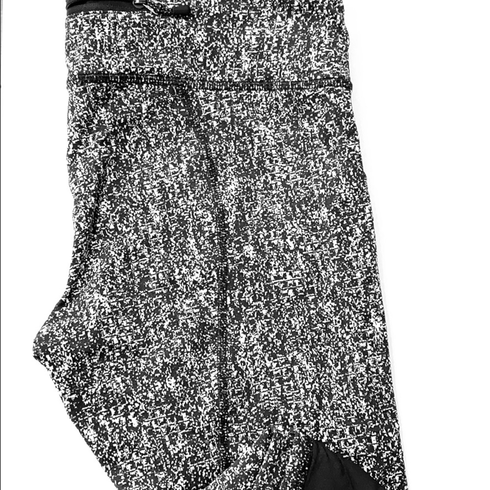 Lululemon rum crop size 6